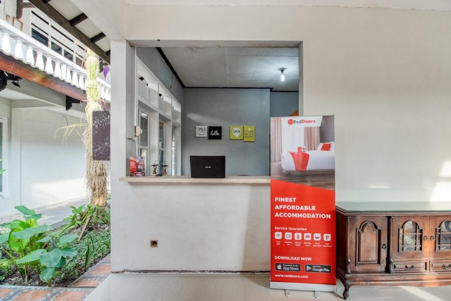 Reddoorz Near Malioboro Tugu Station Jogja Yogyakarta Exterior foto