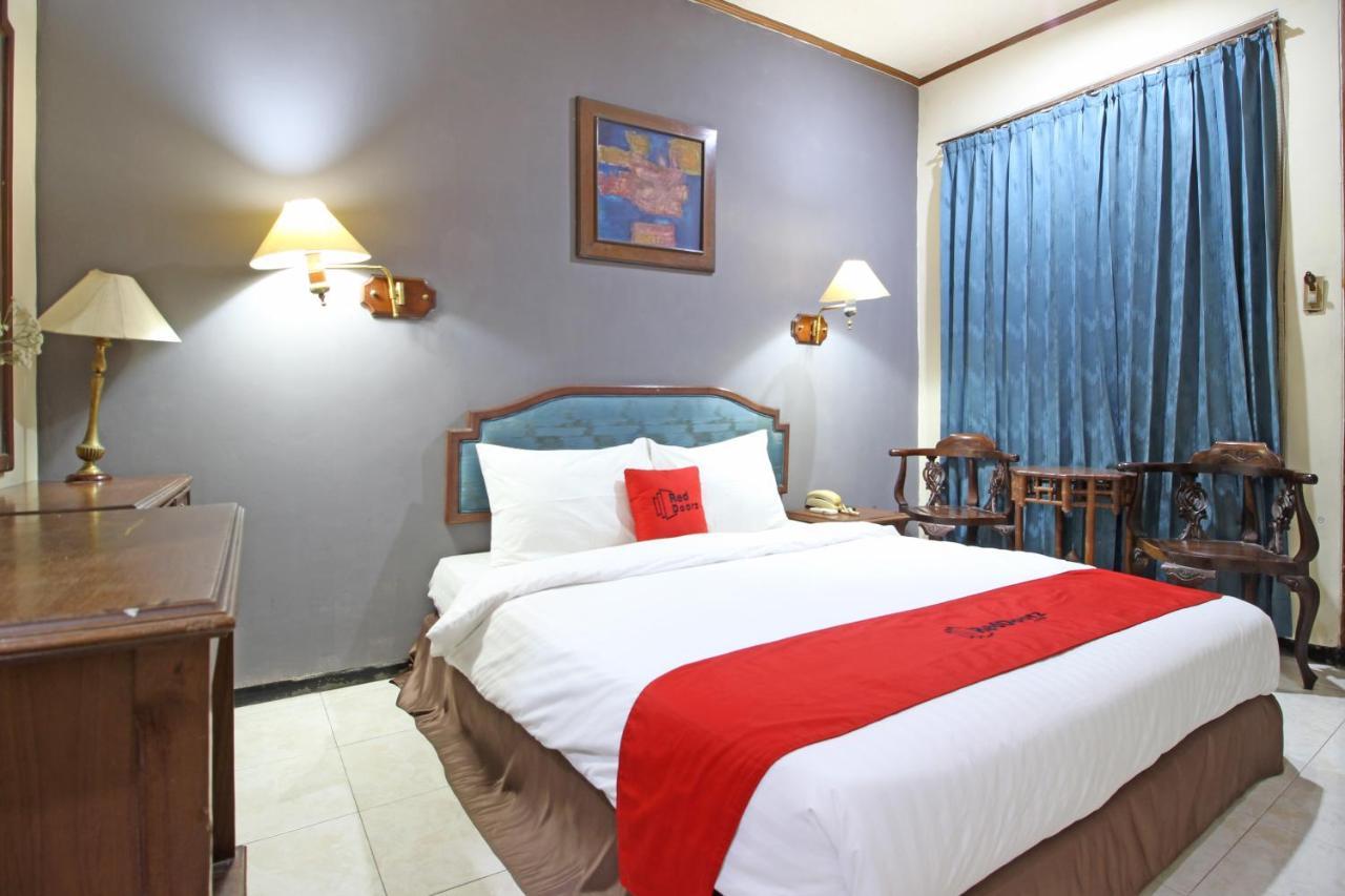 Reddoorz Near Malioboro Tugu Station Jogja Yogyakarta Exterior foto